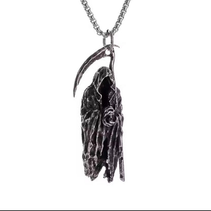 Shadow Reaper Pendant – Embrace the Darkness